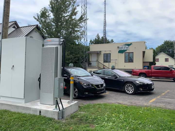 Réserver navette taxi Laval