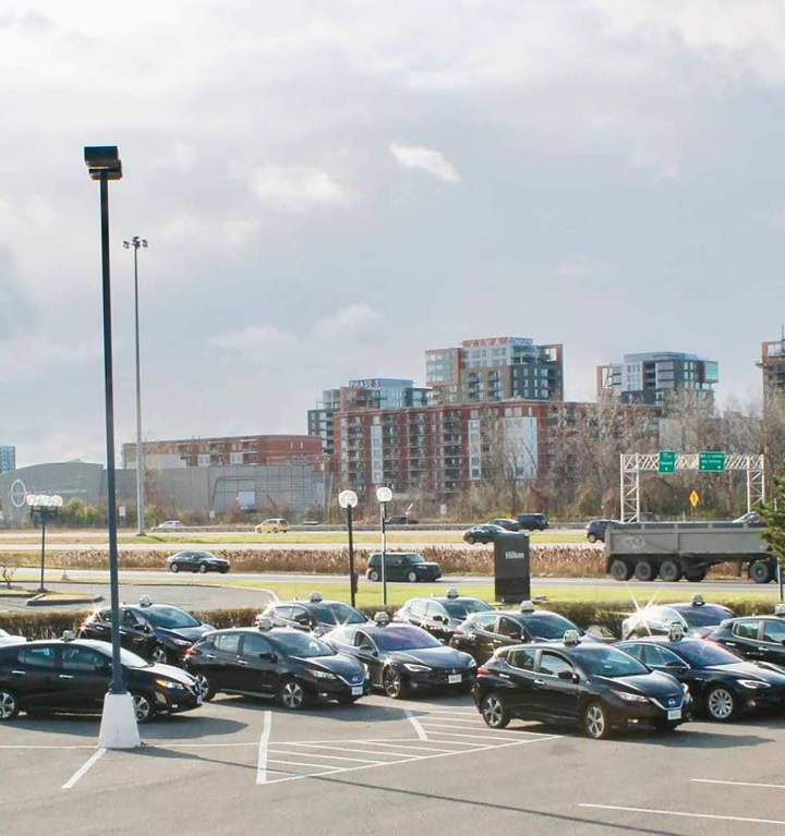 Transport vers l'aéroport Laval